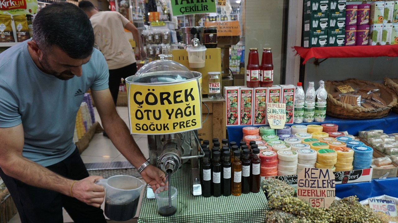 Tarihi baharatçı çörek otu yağının gizemini anlattı